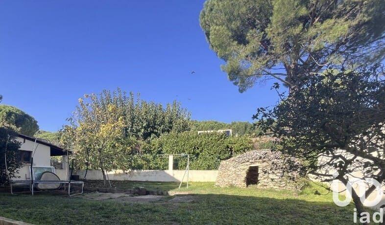 Maison - 330 m² - 11 pièces