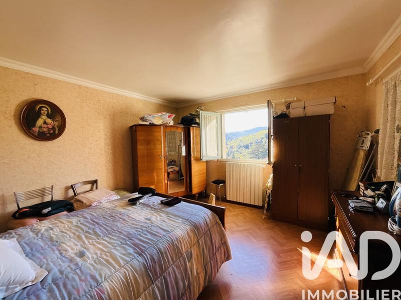 Maison - 94 m² - 4 pièces