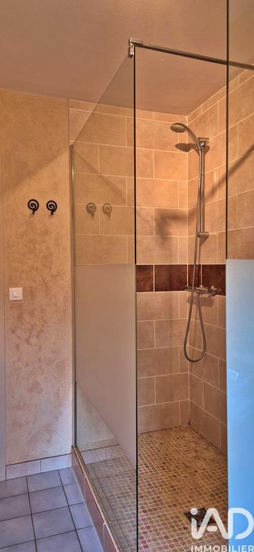 Maison - 102 m² - 4 pièces