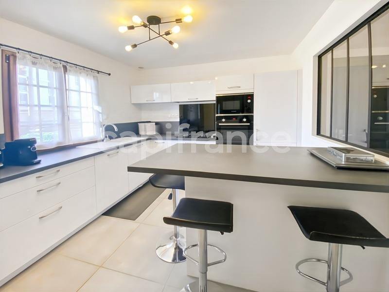 Maison - 171 m² - 8 pièces