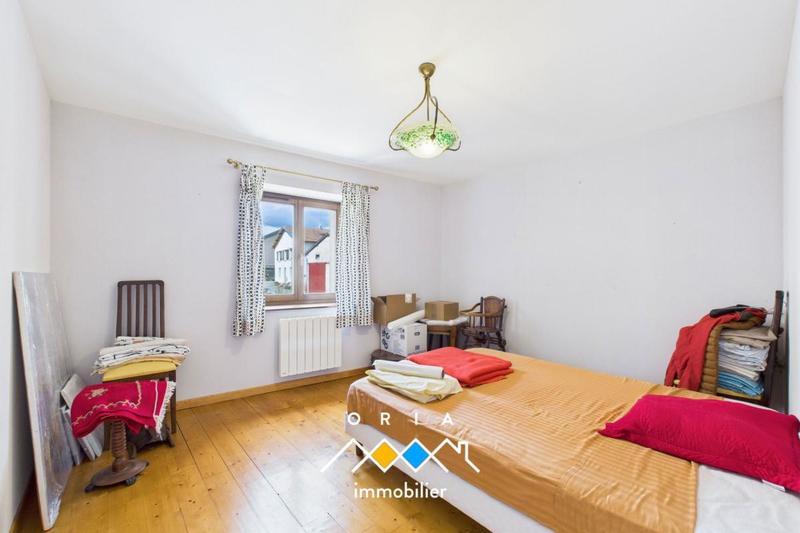 Maison - 235 m² - 10 pièces