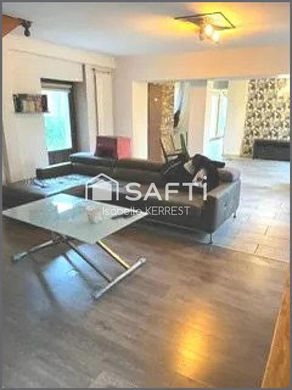 Maison - 176 m² - 10 pièces