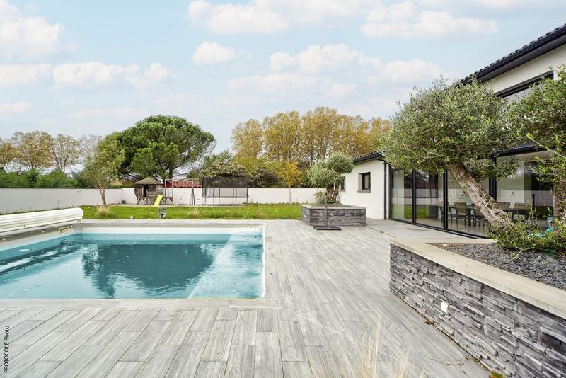 Villa - 254 m² - 6 pièces