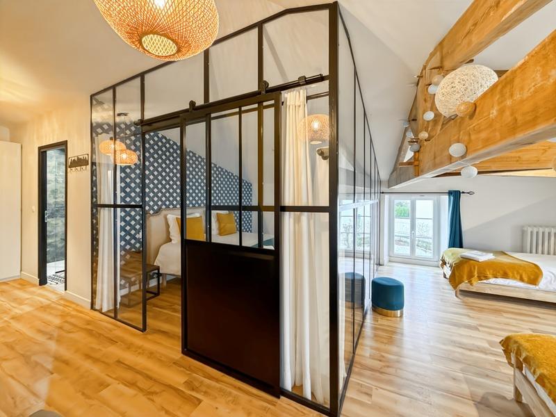 Propriété - 263 m² - 10 pièces