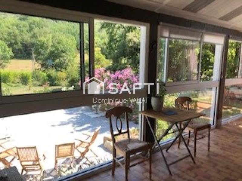 Maison - 218 m² - 5 pièces