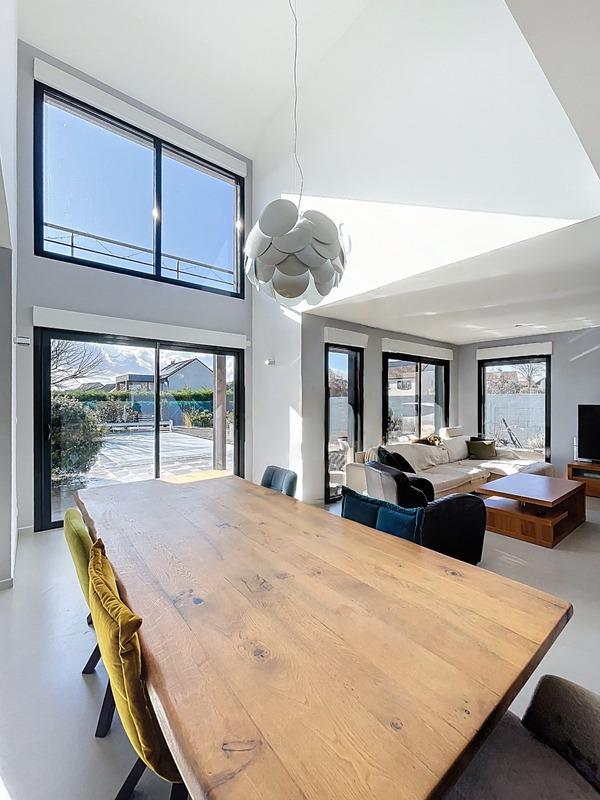 Maison - 163 m² - 6 pièces