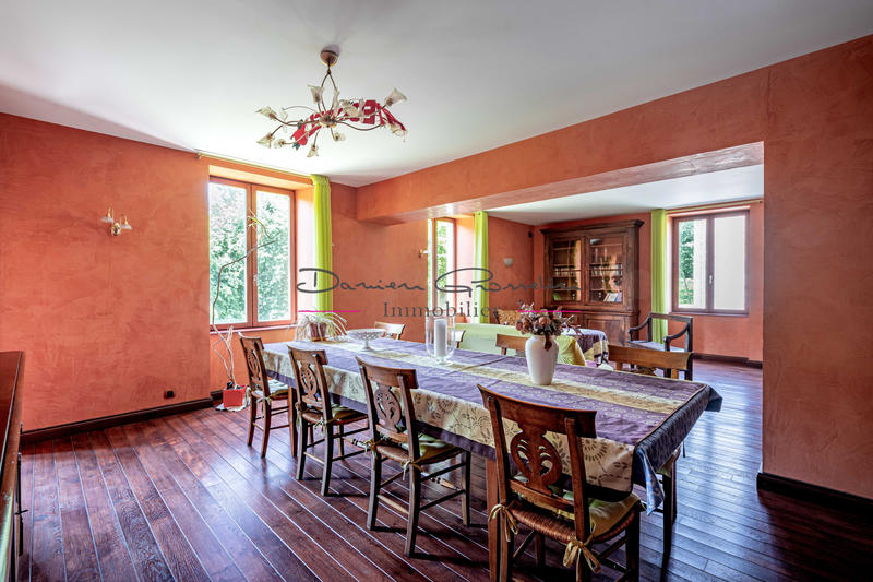 Propriété - 800 m² - 14 pièces