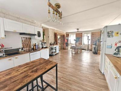 Maison en pierre - 230 m² - 9 pièces