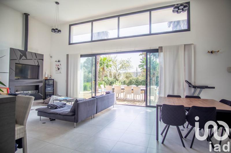 Maison - 213 m² - 5 pièces