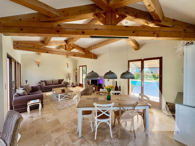 Maison - 146 m² - 5 pièces