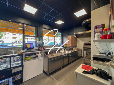 Local commercial - 64 m²