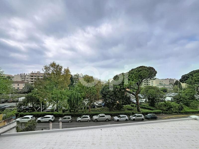 Appartement - 83 m² - 4 pièces