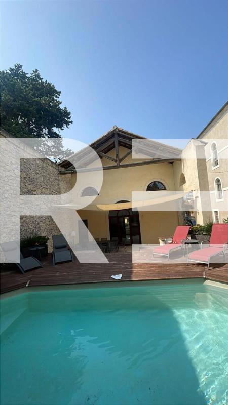 Maison - 166 m² - 6 pièces