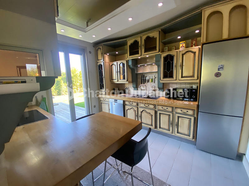 Demeure - 280 m² - 8 pièces