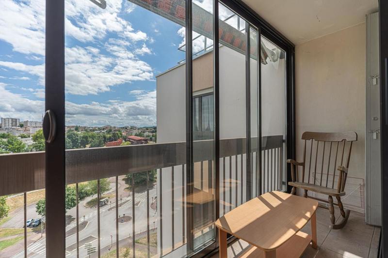 Appartement - 121 m² - 6 pièces