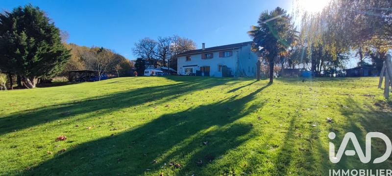 Maison - 229 m² - 7 pièces