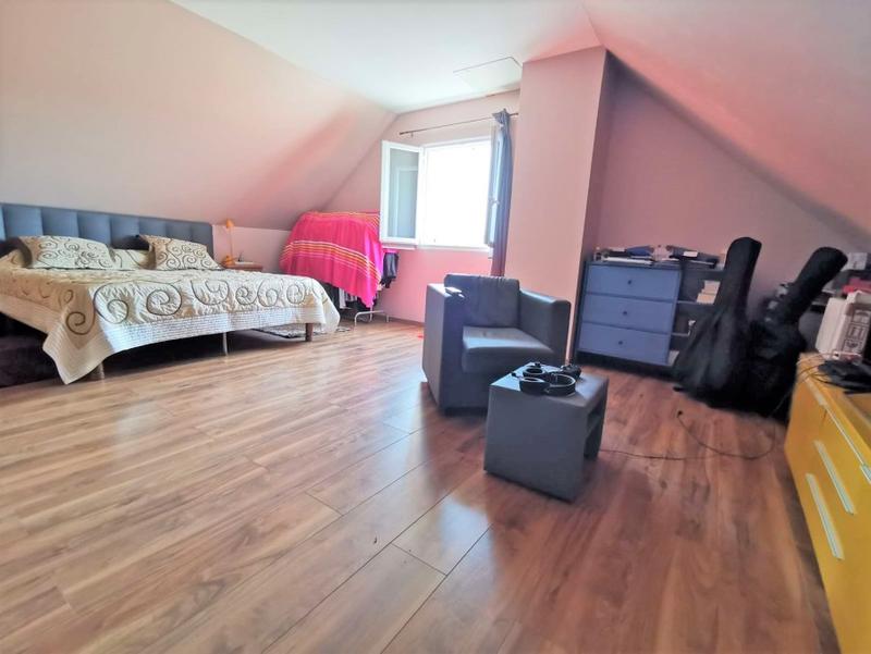 Maison - 191 m² - 7 pièces