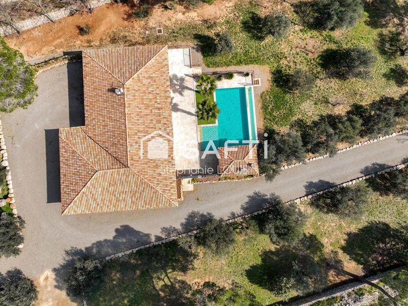 Maison - 200 m² - 4 pièces