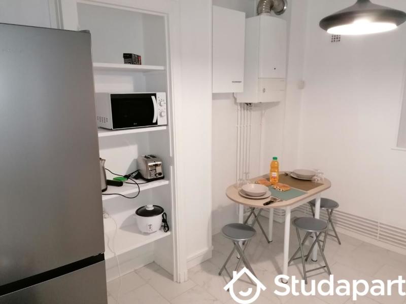 Chambre - 10 m² - 1 pièce