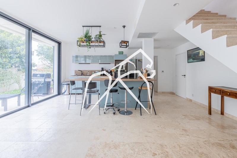 Maison ancienne - 194 m²