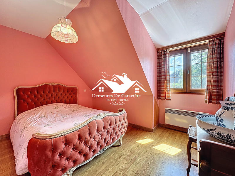 Maison - 228 m² - 7 pièces