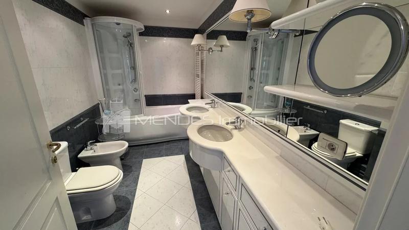 Appartement - 89 m² - 3 pièces