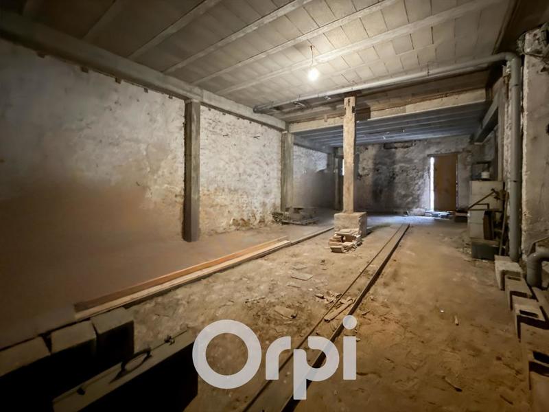 Immeuble - 97 m² - 5 pièces