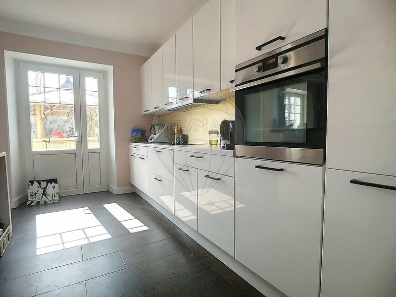 Maison - 232 m² - 6 pièces