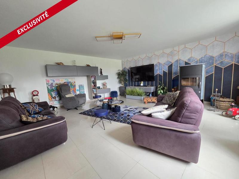 Maison - 371 m² - 7 pièces