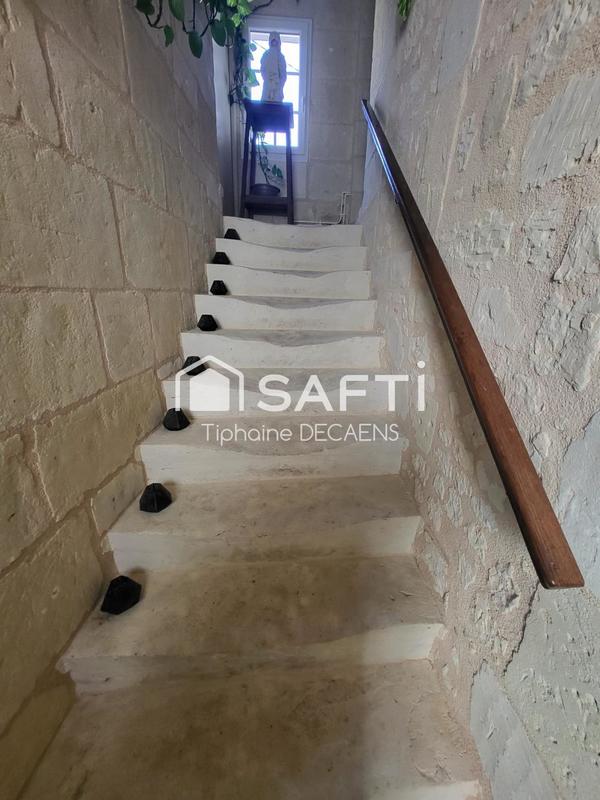 Maison - 310 m² - 16 pièces