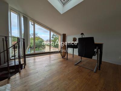 Maison - 140 m² - 4 pièces