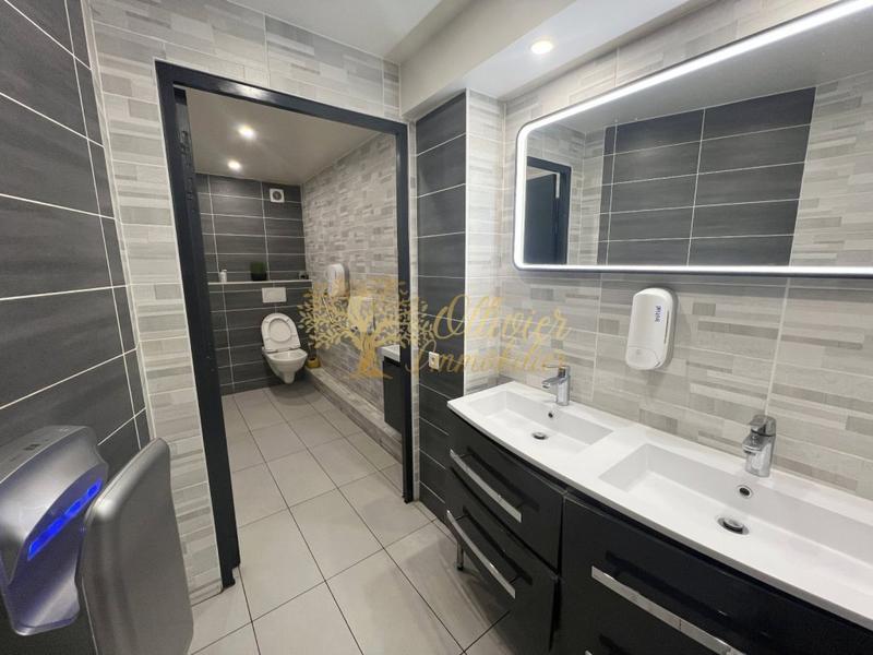 Fonds de commerce - 197 m²