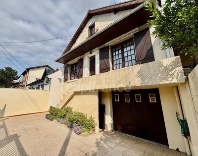 Maison - 163 m² - 8 pièces