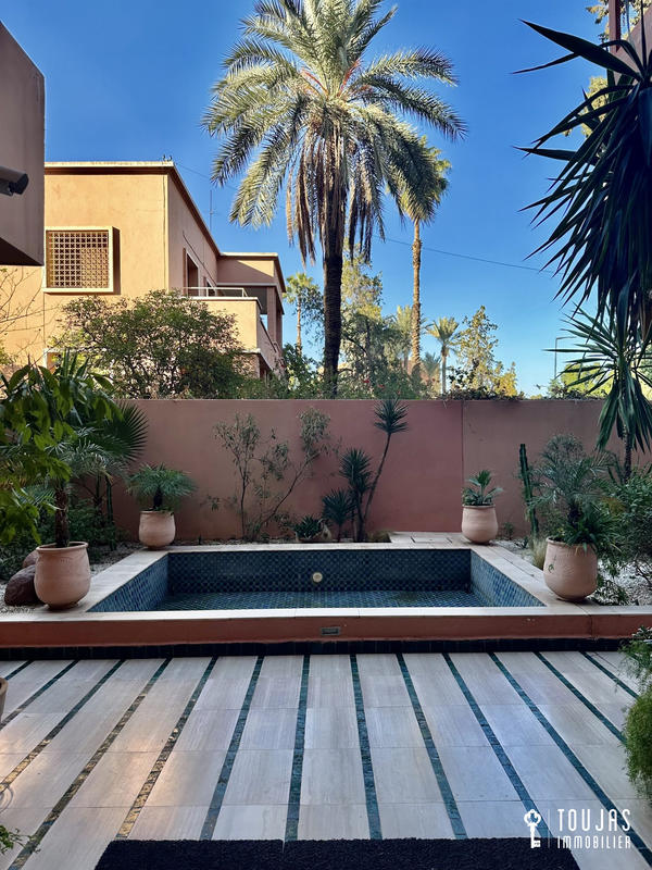 Appartement - 240 m² - 7 pièces