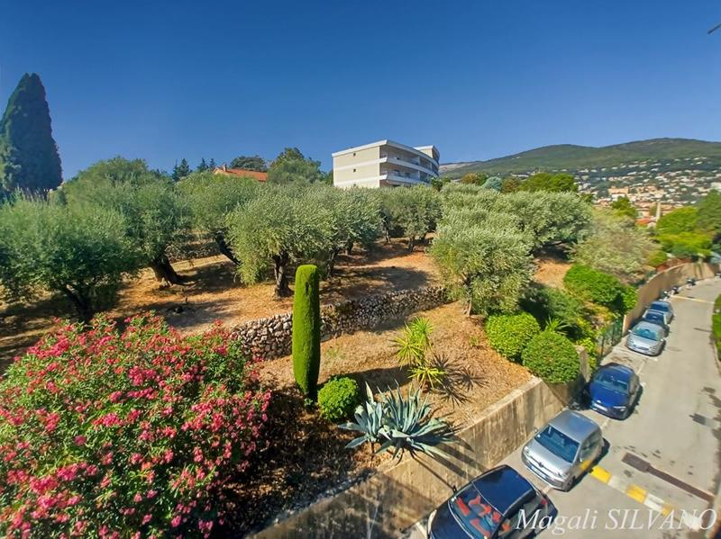 Appartement - 75 m² - 4 pièces