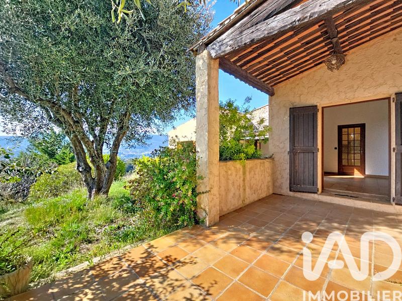 Maison - 243 m² - 8 pièces