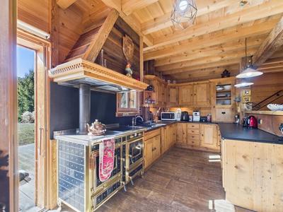 Châlet - 304 m² - 9 pièces