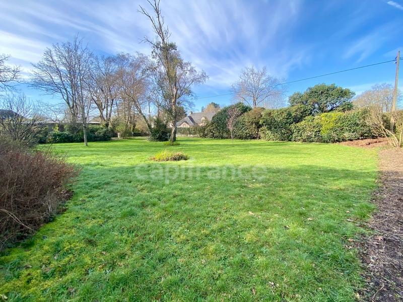 Terrain constructible - 800 m²