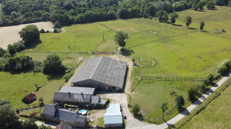 Haras - 230 m² - 8 pièces