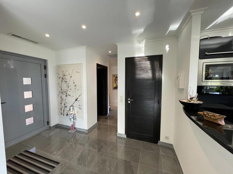 Villa - 183 m² - 6 pièces