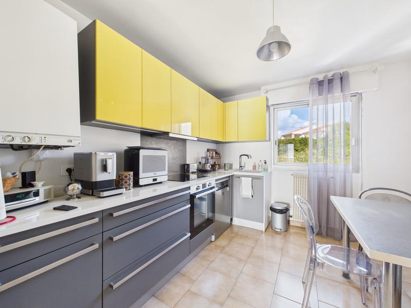 Appartement - 85 m² - 4 pièces