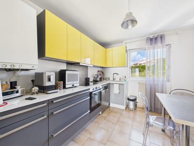 Appartement - 85 m² - 4 pièces