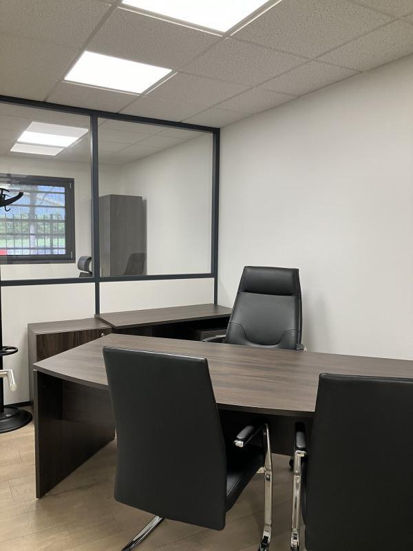 Bureau - 85 m² - 5 pièces