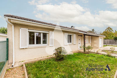 Maison - 98 m² - 4 pièces