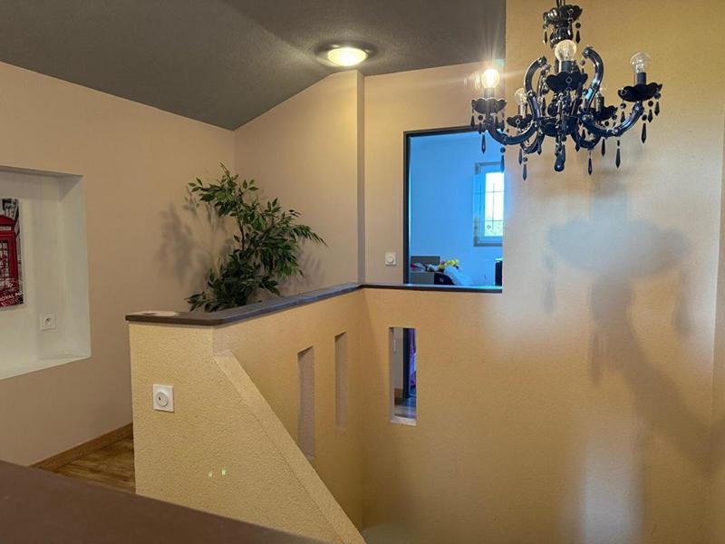 Maison - 220 m² - 8 pièces