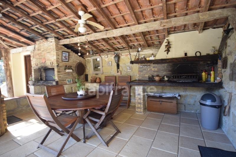 Maison - 217 m² - 6 pièces