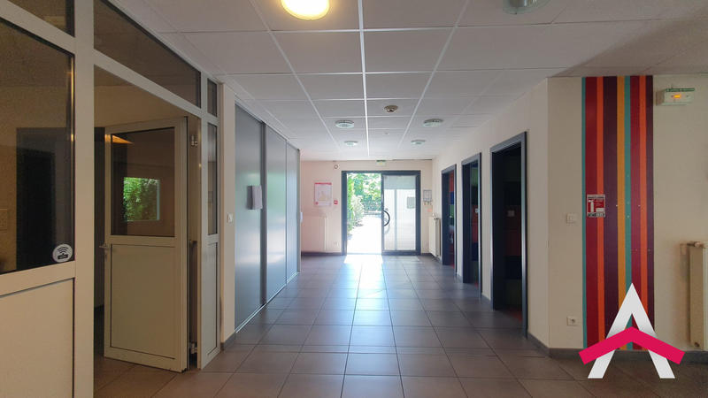 Local d'activités - 468 m²