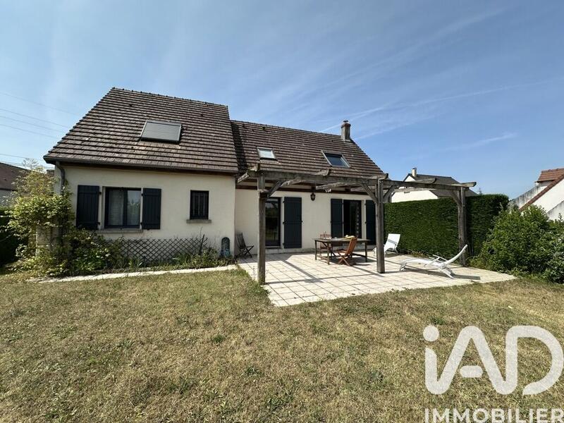 Maison - 144 m² - 8 pièces