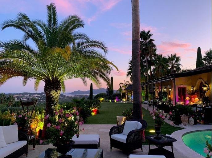 Villa - 600 m² - 8 pièces