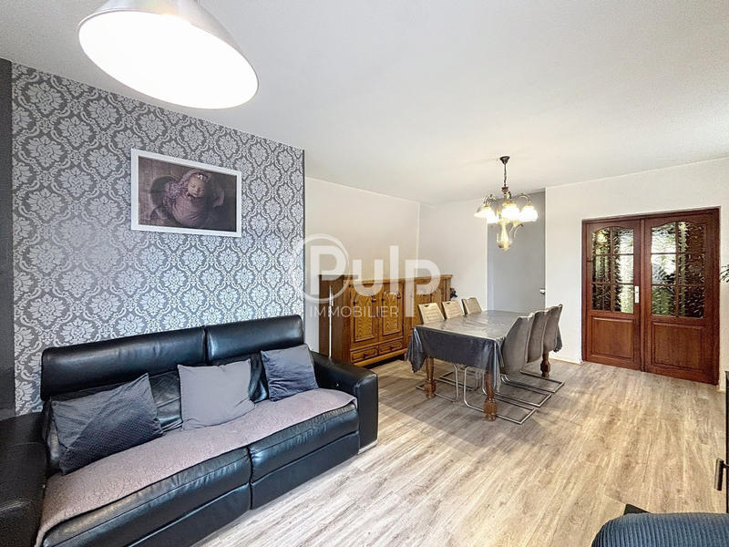 Maison - 90 m² - 5 pièces